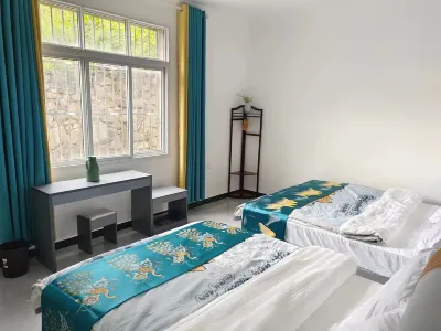 Yamon Homestay Hotels in Zhonggu Village/Mugecuo
