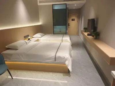 Zhoujixu Business Hotel