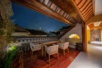Phoenix Dayin Qianfu Homestay (Gucheng Branch)