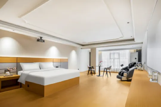 Aful Smart Hotel (Rome Holiday Hotel along the river)