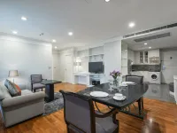 Centre Point Chidlom Hotels near Central Embassy