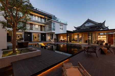 Dali Impression Shuiyue Yinshi Hotel Отели рядом с достопримечательностью «Three Pagodas Reflection Park»