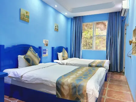 Chishui Chibei Riverside Hotel Отели рядом с достопримечательностью «Bing'an Ancient Town»