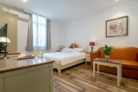 Qianjing Xiaozhu Boutique Hotel Shanghai (Shanghai The Bund Nanjing Road Pedestrian Street Branch)