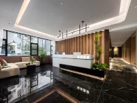 Chenduo Hotel (Shenzhen Luohu Port Vientiane City) Hotels near The Mixc