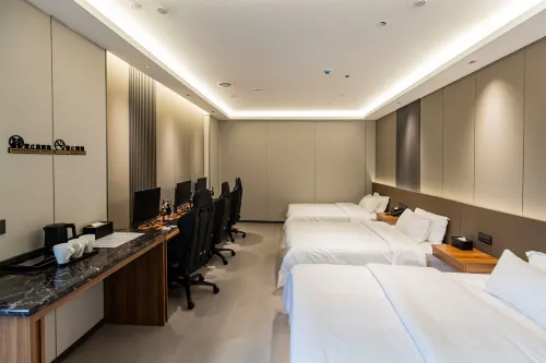 โรงแรมโดลาลา อี-สปอร์ต (สถานีขนส่งจิ่งเจียง)