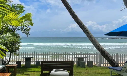 Smeralda Beach Hotel Dikwella