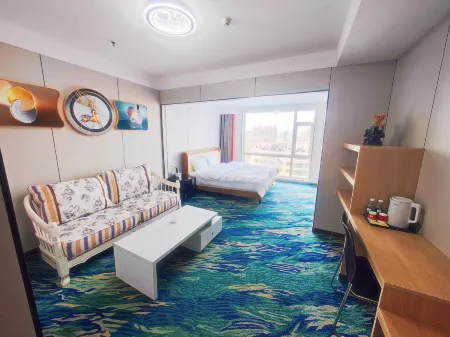 Joint Venture Bar Theme Homestay (Changchun West Railway Station)