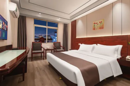 Mingyue Hotel Отели рядом с достопримечательностью «Yichun University»