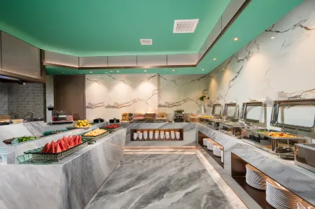 Elong ETANG Hotel (Xi'an Bell Tower Branch) Отели рядом с достопримечательностью «Yong Ning Gate»