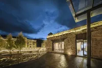 Sangdeng Zhuba Star View Hotel