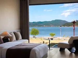 瀘沽湖清塵.壹品湖景酒店