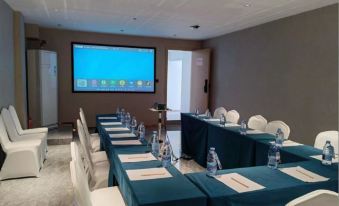 ECHIC HL Hotel (Gangding Metro Station, Zhujiang New Town)