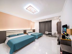 Urban 118* selected residential accommodation Beihai seaside square shop