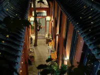 Youyou Light Luxury Hotel (Yonghe Palace Nanluoguxiang Branch) Các khách sạn gần Nanluogu Alley