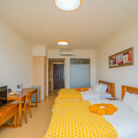 Yangjiang Hailing Island Poly Shili Yintan Fourth Quarter Holiday Apartment