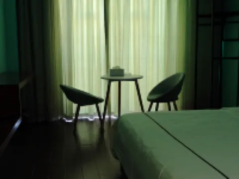 Qjia Ledong Xiangrui Seaview Business Hotel (Longmuwan Branch)