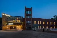 James Joyce Coffetel Hotel (Beijing Qinghe Station Xiaomi Technology Park) Hotels near Qinghe Railway Station