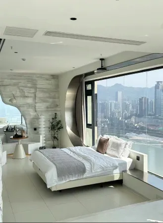 Chongqing Yishi High-altitude River View Apartment (Jiefangbei Hongyadong Branch)