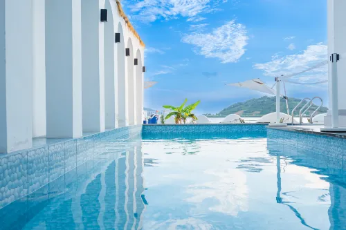 Floral Hotel·First sight·Rainbow Island Hotel