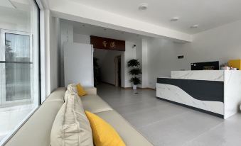 Xiangxi | Boundless Green Field · Swimming Pool Creek Campsite Homestay