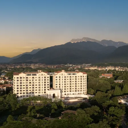 Mount Emei Tianjing Resort Hotel