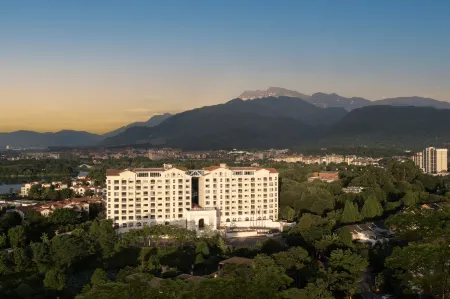 Mount Emei Tianjing Resort Hotel