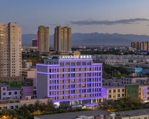 Lavande Hotel (Golmud Bayilu Underground Commercial Street Kunlun Park) Hotels in Golmud