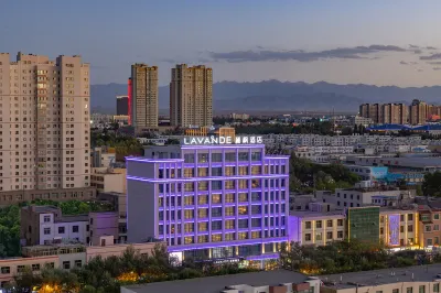 Lavande Hotel (Golmud Bayilu Underground Commercial Street Kunlun Park) Hotel di 