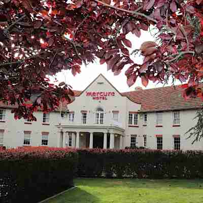 Mercure Canberra Hotel Exterior