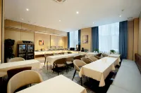 VX Hotel (Anyang Wenfeng Dadao Angang )
