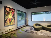 Deshe Life Guesthouse