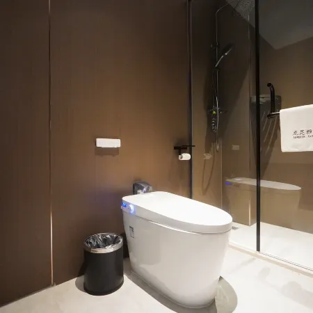 Viva Hotel (Beijing International Trade Sihui East Subway Station)