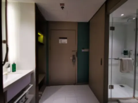 ฮอลิเดย์ อินน์ เอ็กซ์เพรส เซี่ยงไฮ้ ซูฮุ่ย ปินเจียง บาย IHG โรงแรมใกล้เซี่ยงไฮ้ท่าเรือบริษัทท่าเรือ