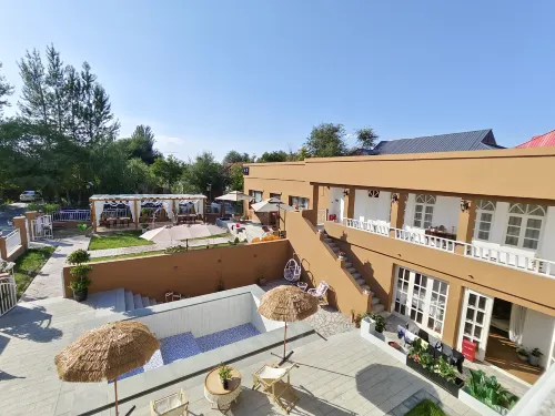 Shiyi Homestay (Huocheng Branch) - Romantic