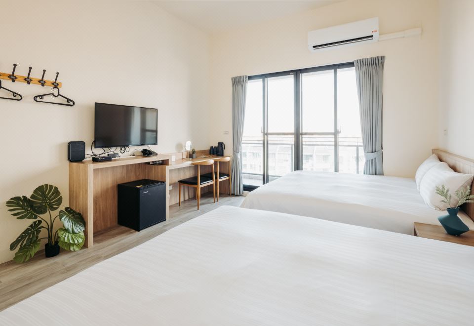 [미트 시크릿의 깨끗하고 밝은 객실 내부]