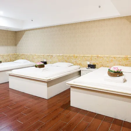Dragon City International Hotel