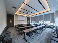 Meilun Hotel (Second Avenue Baihe Store, North Slope Distribution Center, Changbai Mountain)