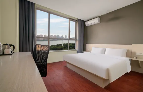 天榮酒店（菏澤人民路火車站店）