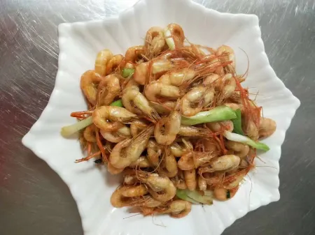 Lingyun Donghu Yilei Homestay