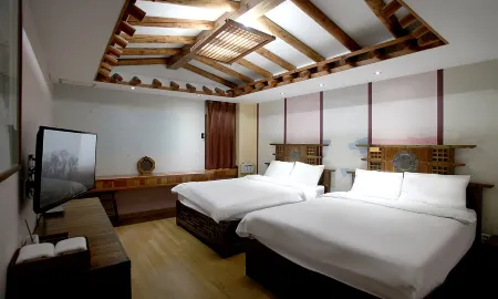 Jeonju Hanok Taejogung Hotel Отели рядом со станцией Станция Jeonju