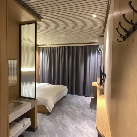 Huidu Hotel Hotels in Xinmin