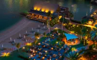 Beach Rotana Hotel in zona Alpha Data