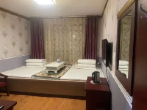 jzxsbg Hotels in Jainca