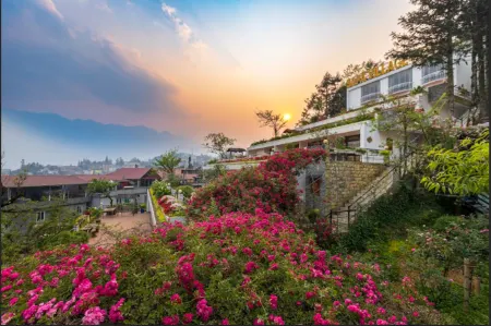 Sapa Village Hotel
