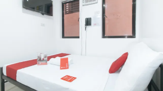 RedDoorz @ El Grande Inn Santa Cruz Manila Hotels near University of Santo Tomas (UST)