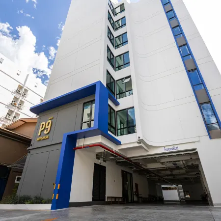 P9 Ratchada hotel Отели рядом с достопримечательностью «Ратчадафисек»