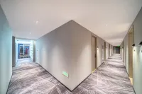 ReMAX Remai Planet E-Sports Hotel (Raffles Bund)