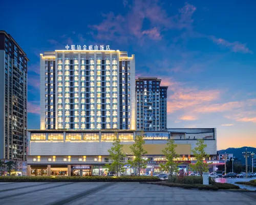 Zhonglian Platinum Minshan Hotel Hotels in Mianning