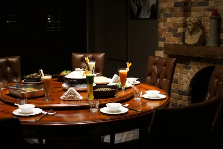 Elegant Hotel Отели рядом с достопримечательностью «Jiangnan Diyijia Scenic Resort»